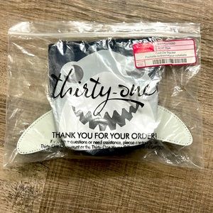 Thirty-one cool zip snacker
